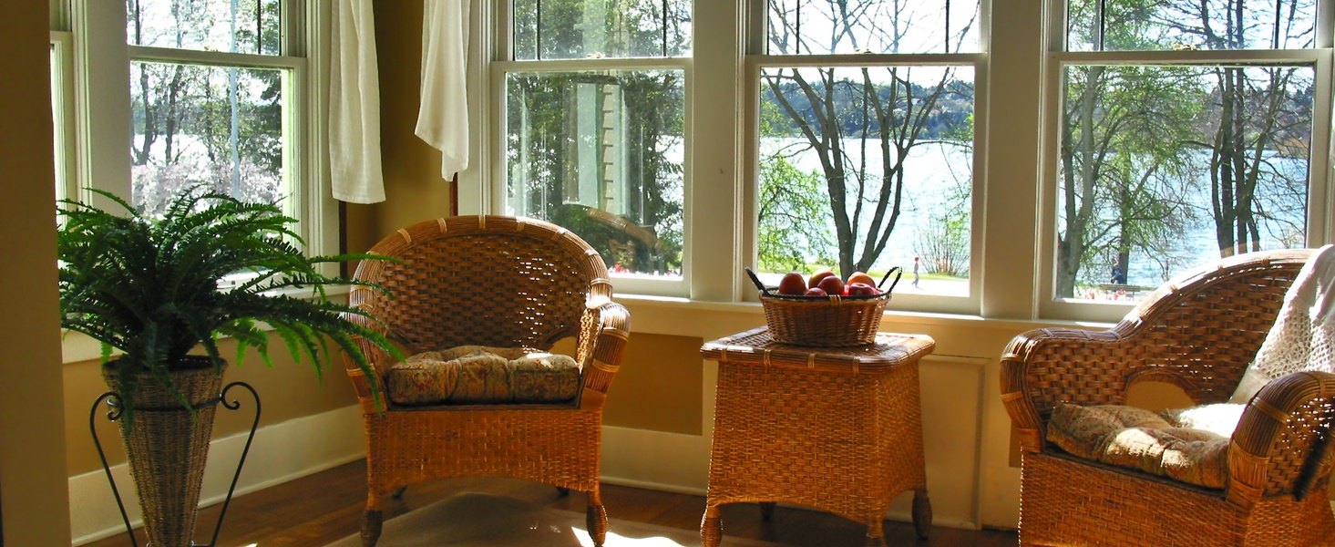 iStock_334212_sunroom
